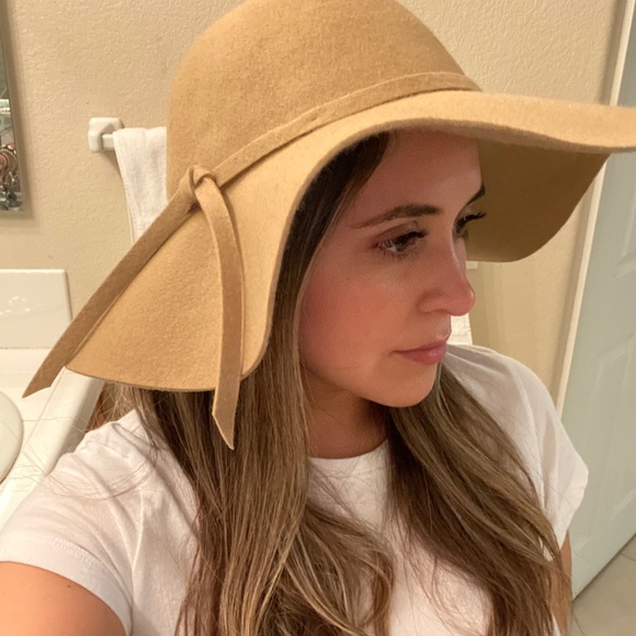 Floppy Wool Hat - Picture 7 of 8